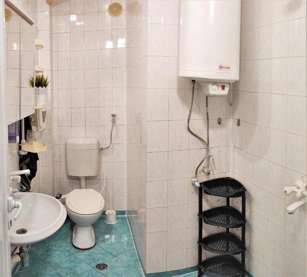 Уютен Апартамент В Търговище - 2 Спални И Кухня Buitenkant foto